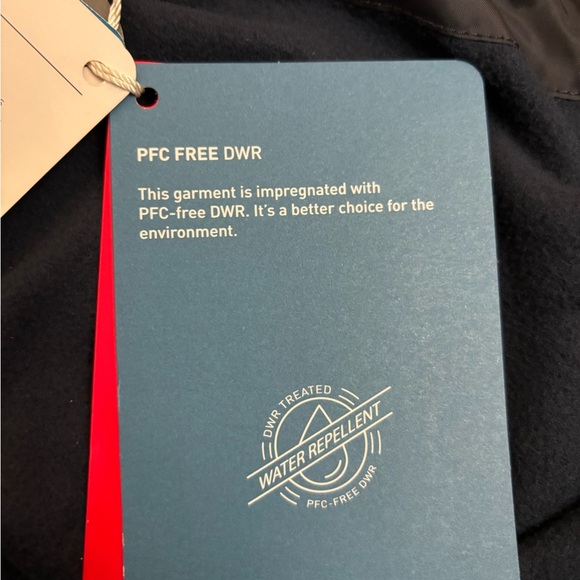 *Brand New* Size 4 Helly Hansen Vertical Insulated Bib Snow Pants - Picture 7 of 10